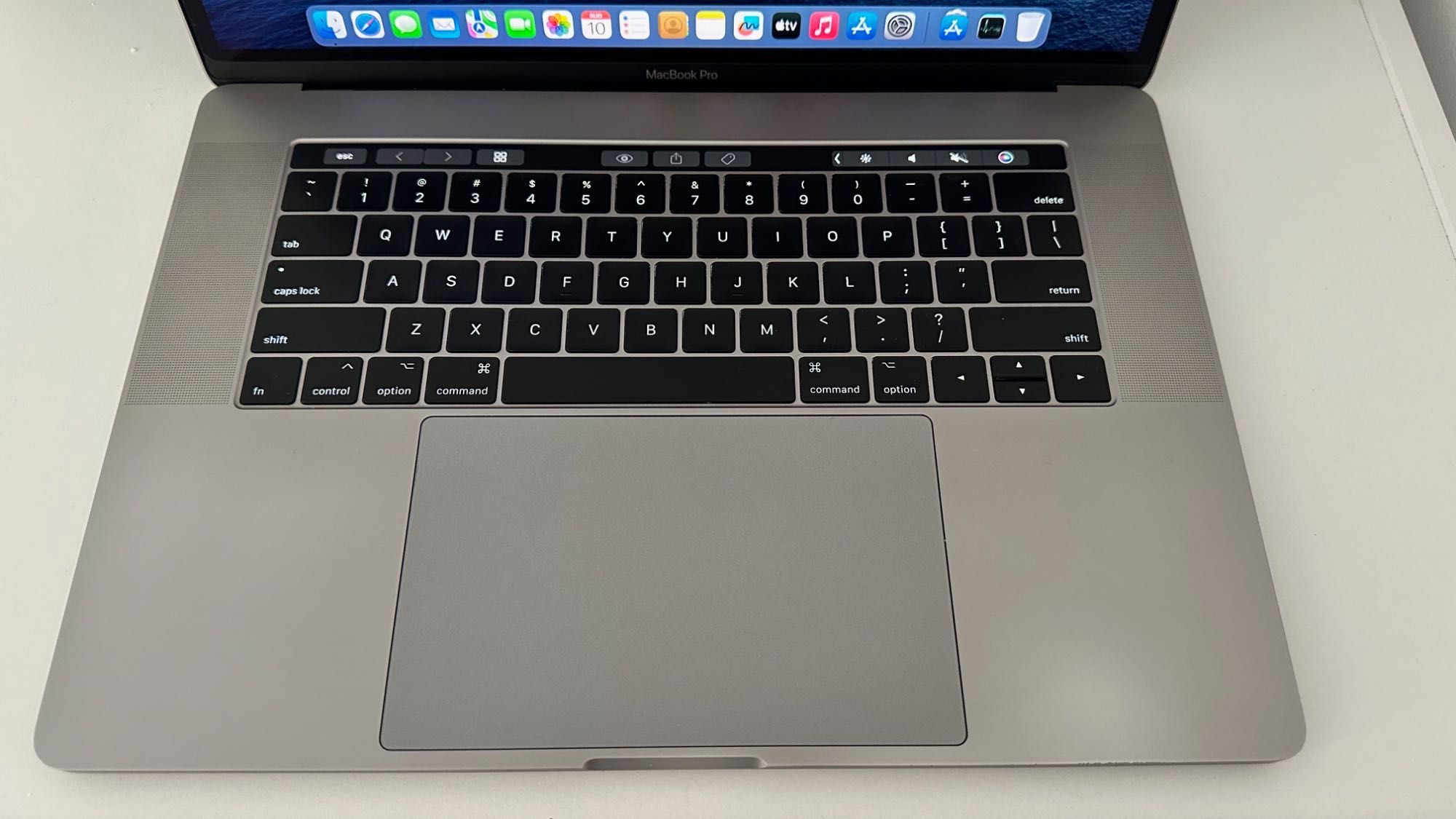 Apple MacBook Pro A1707 | 15” | i7 | 1TB | 16GB