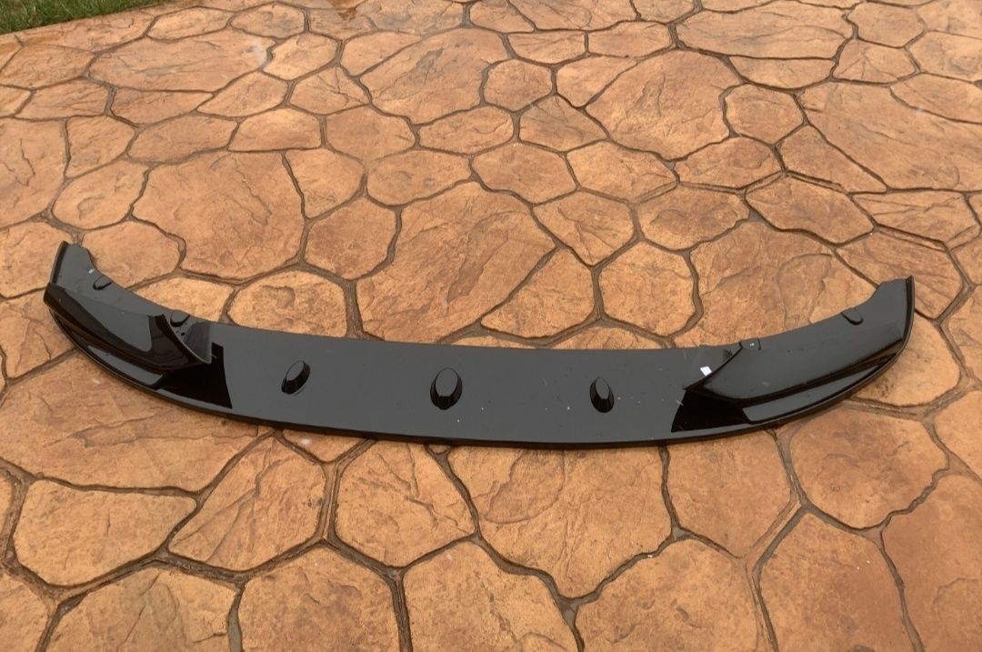 Prelungire lip spoiler bara fata BMW Seria 5 F10 F11 negru lucios
