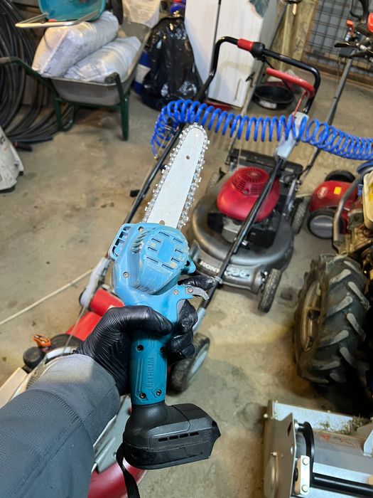 Fierăstrău electric / mini Drujbă compatibilă cu Makita 18v