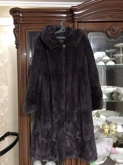 Шуба норковая редко одевала
