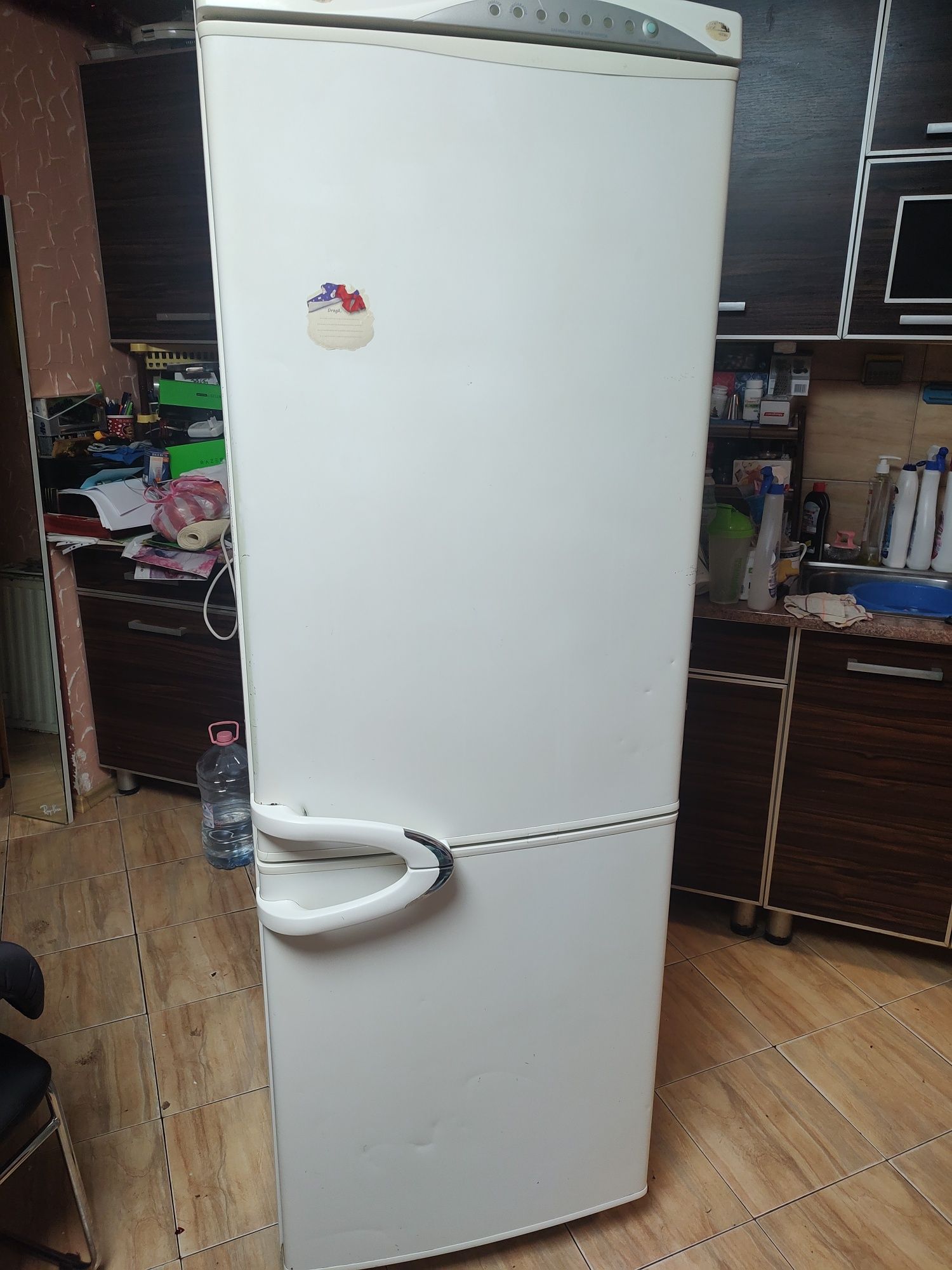 Frigider Daewoo Freezer & Refrigerator