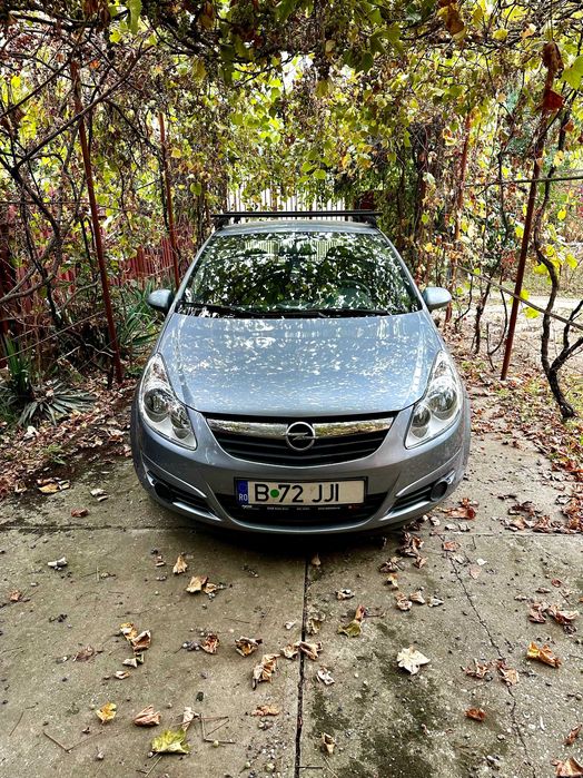 Opel Corsa 1.2 cutie manuala