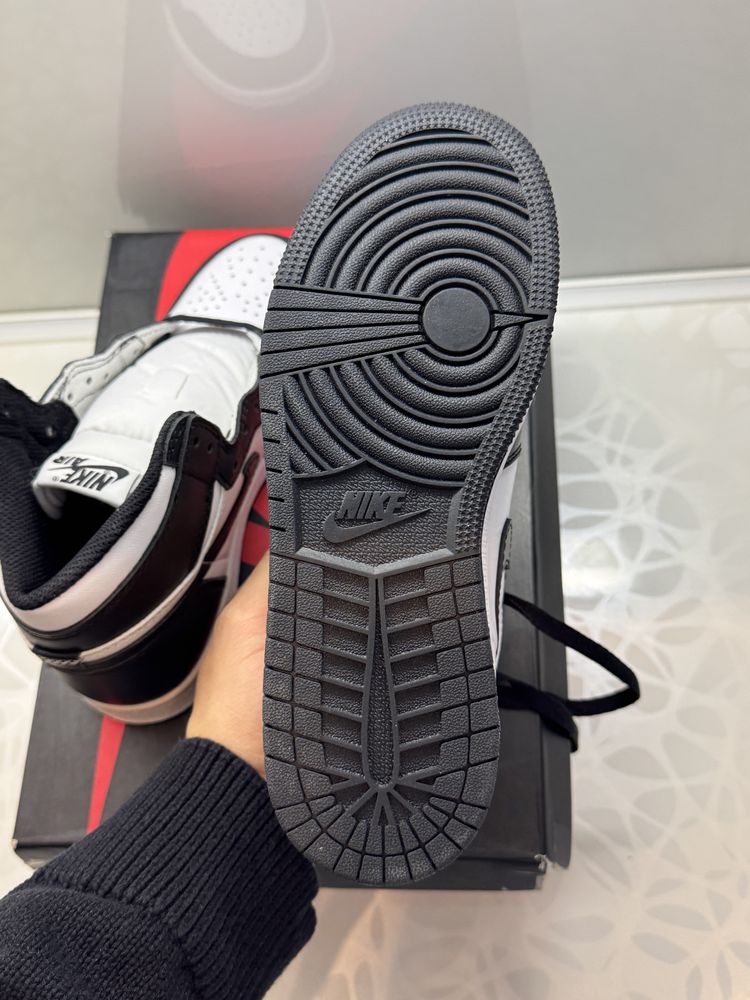 Jordan 1 Retro Black White Кецове Обувки 36 Номер + Кутия