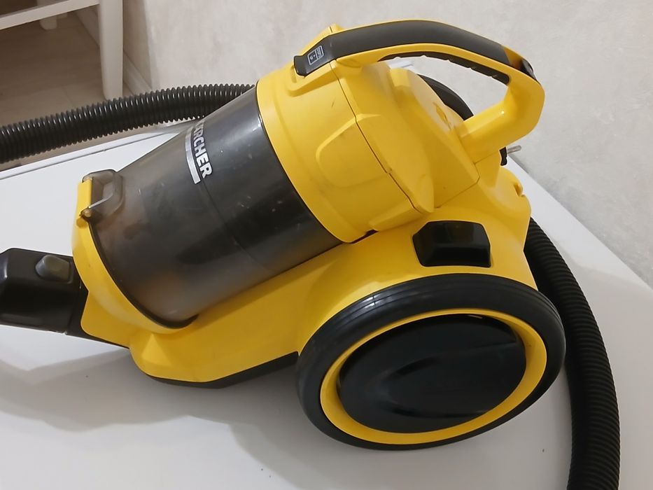 Продаю мощный пылесос