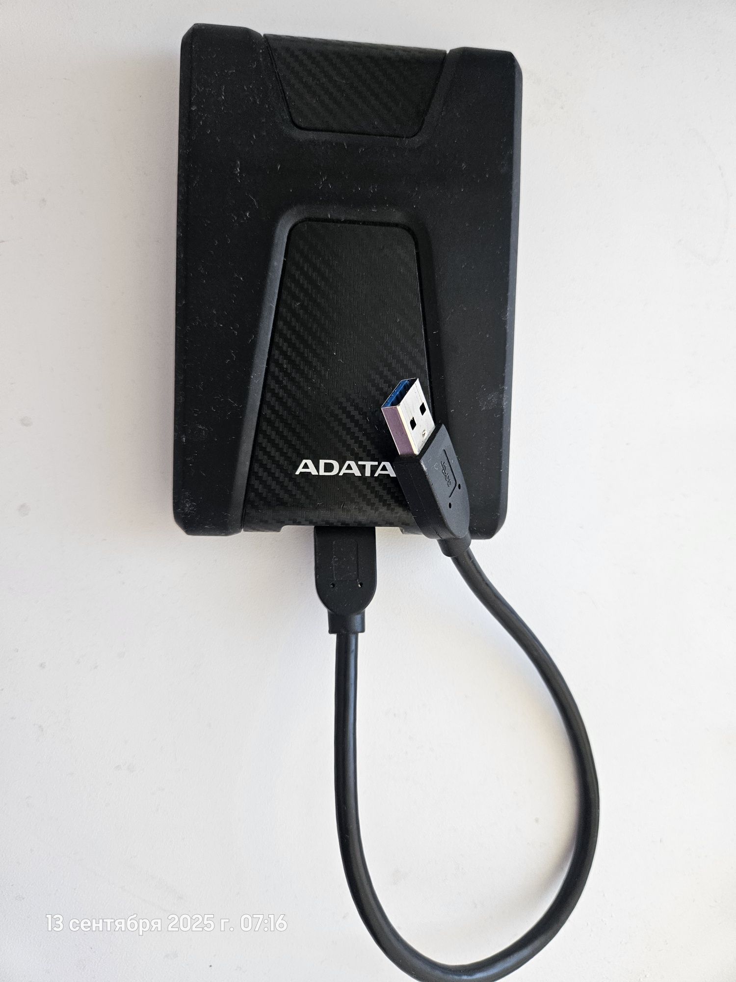 Внешний жёсткий диск 1T Adata