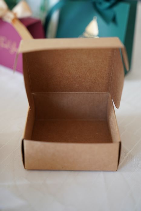 Картички, стикери Коледни опаковки. Коледни опаковки, кутии, етикети.