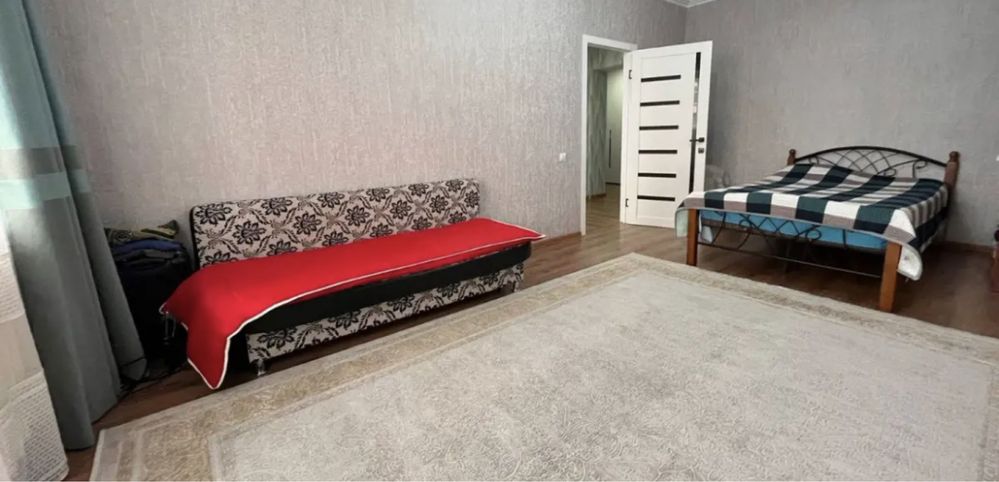 Продам 2х комнатную квартиру 73 м/кв Мухамедханова 28б Левый берег