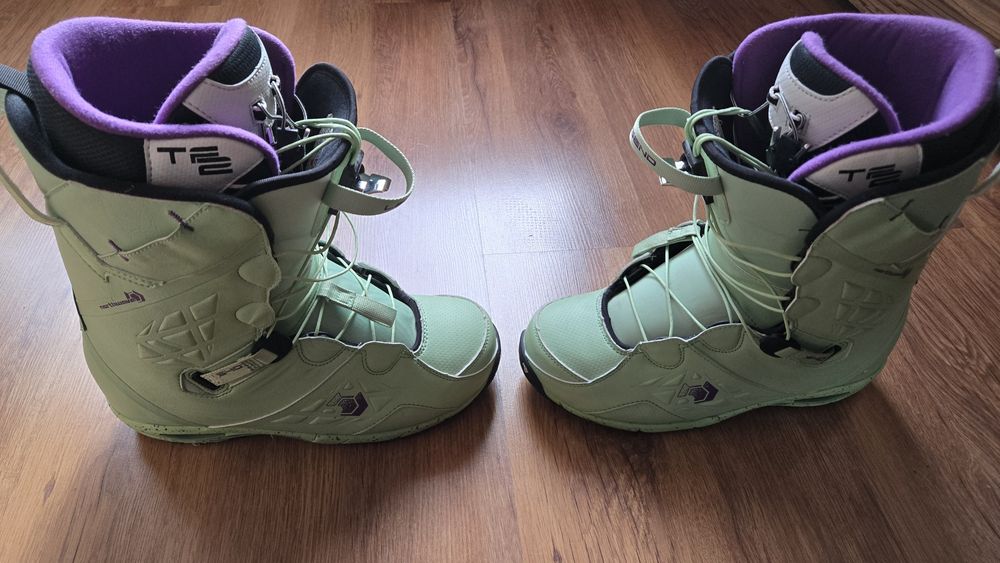 Сноуборд дъска автомати обувки каска комплект