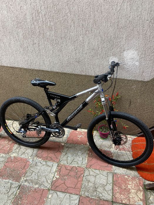 Bicicleta MTB full suspension Germania