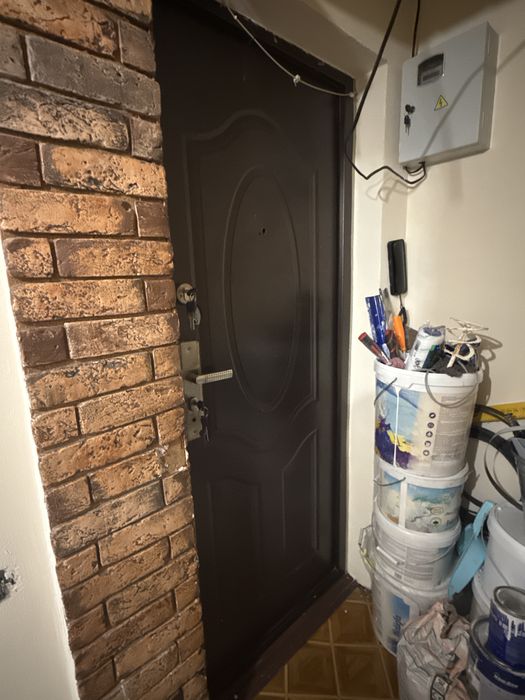 Отдам дверь за 5000 обсалютно рабочая