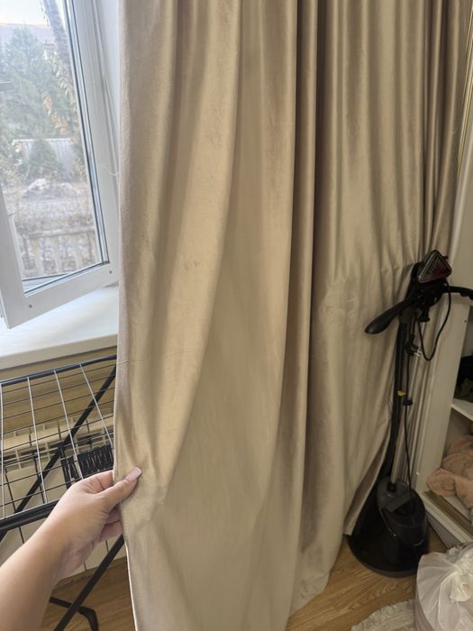 Продам велюровые шторы в зал в спальню