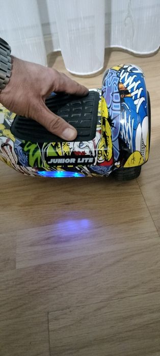 Hoverbord cu încărcător