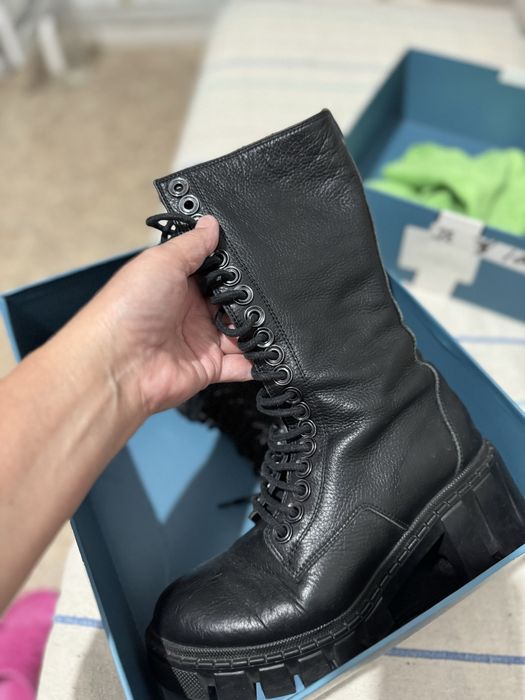 Кожанные женские берцы разм 35-36 в отличном состоянии. Район Юбилейны