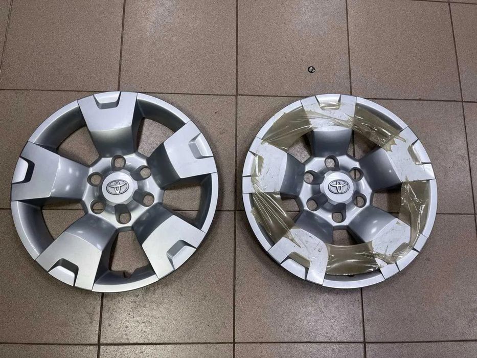 Оригинал колпак на Hilux