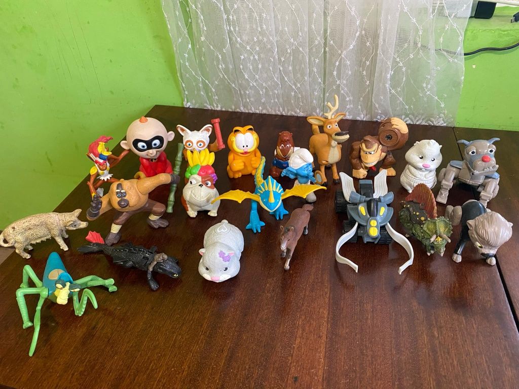 Продават се играчки