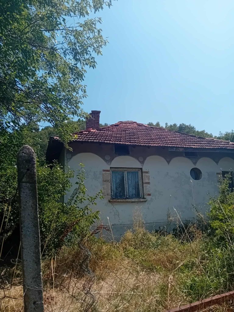 Продавам къща в гр. Бойчиновци