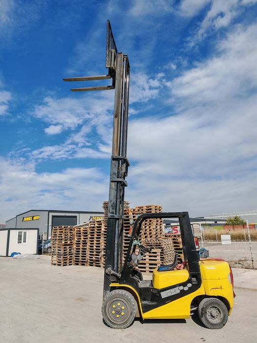 Stivuitor TCM (motor Nissan)