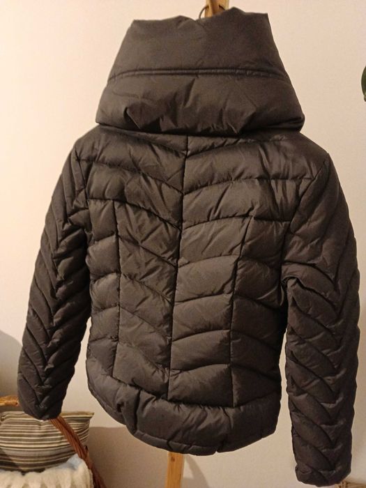 Дамско пухено яке Гес