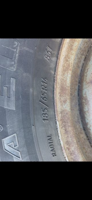 Продам зимнюю резину с дисками 185/65 R14