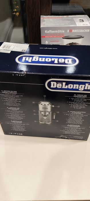 Кафемашина Delongh Dedica EC685.M