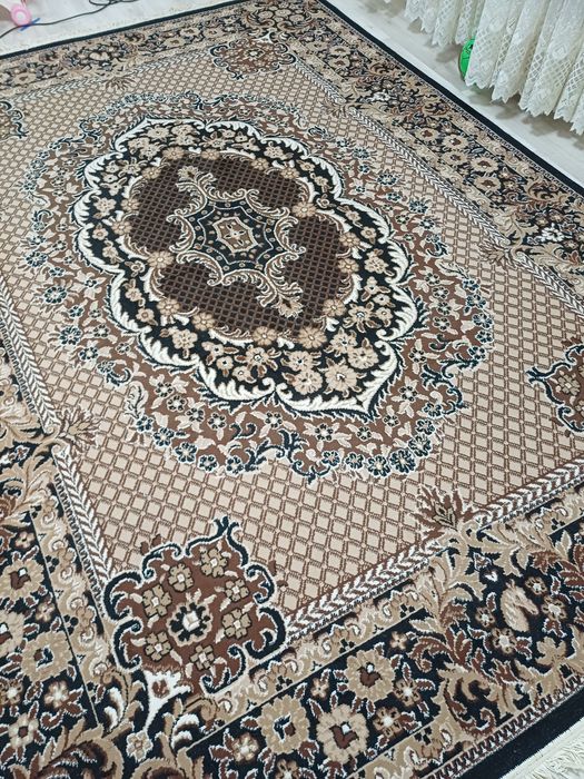 Продаётся ковер в хорошем состоянии