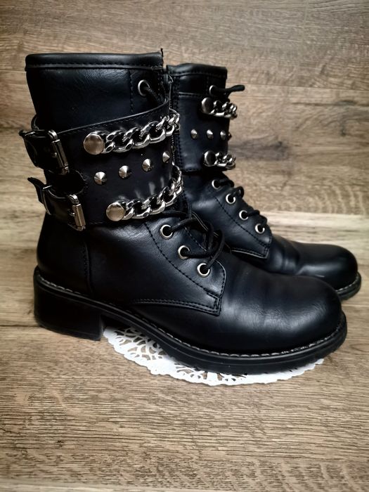 Ботуши от еко кожа 37 номер