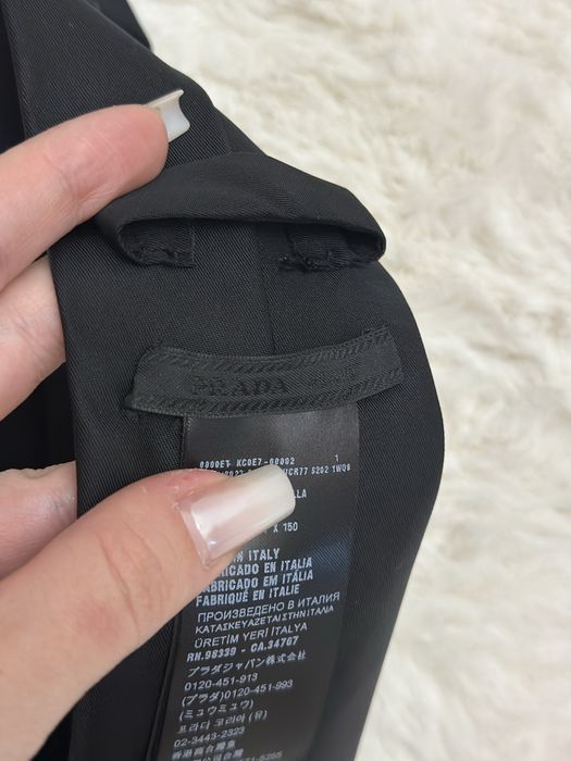 Cravata Prada noua