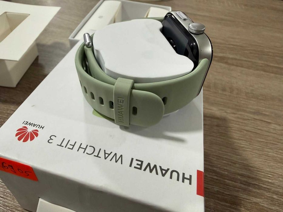 смарт часовник Huawei watch fit 3