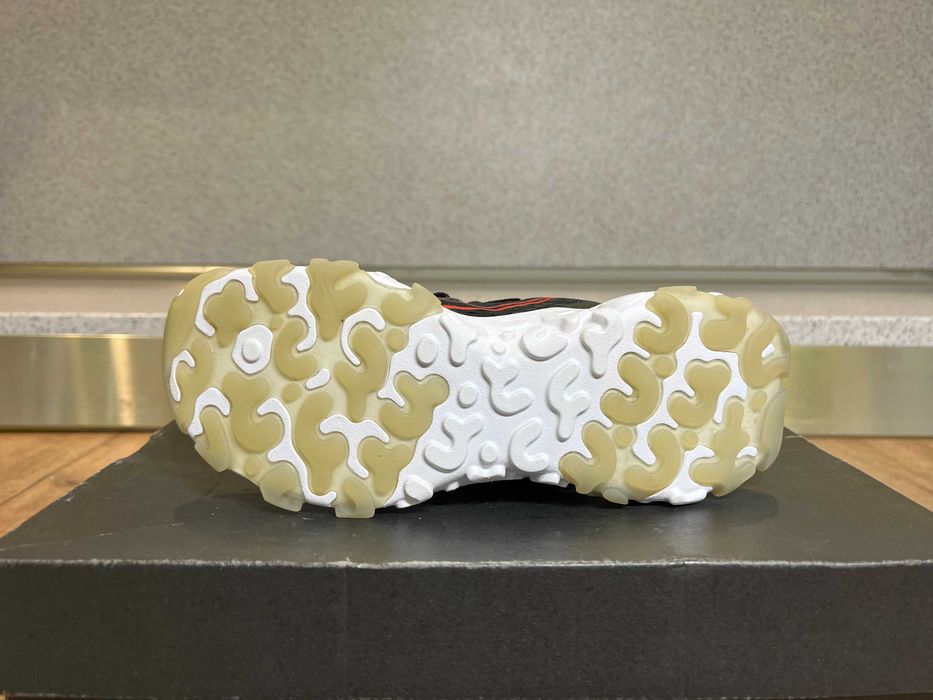 ОРИГИНАЛНИ *** Nike React Vision GS 'Bred'