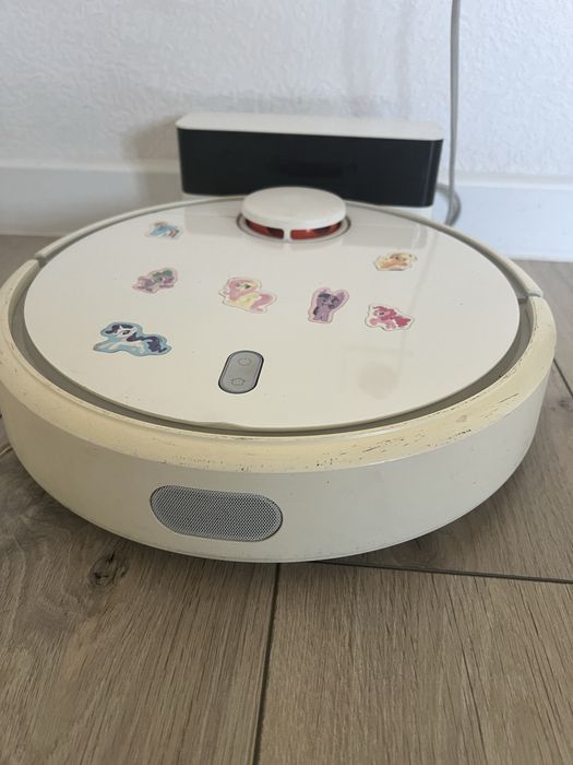 Робот пылесос продам