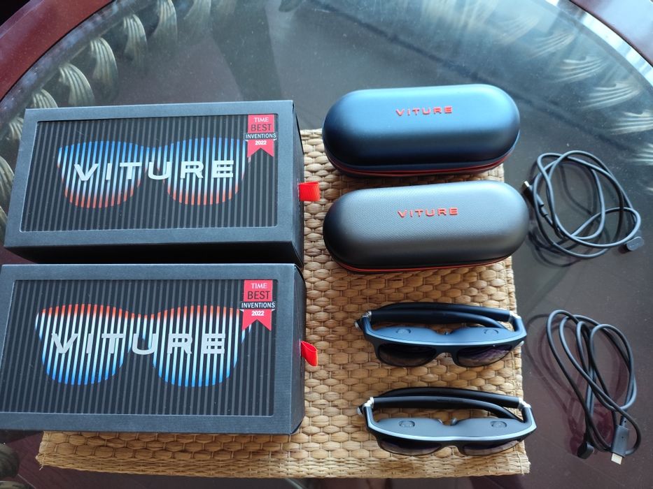 Viture One AR/VR очила (x2) + преносима батерия (като нови)