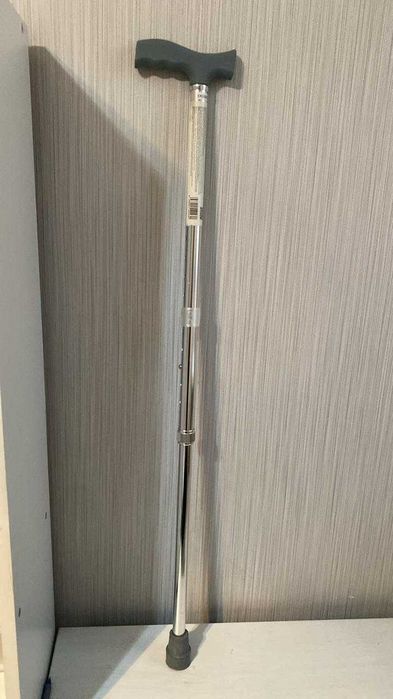 Продам трость новую