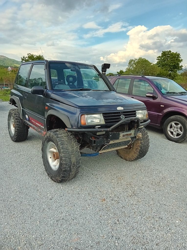 Suzuki vitara 1.6 16 valve  4x4 mare mic reductor la maneta modificat