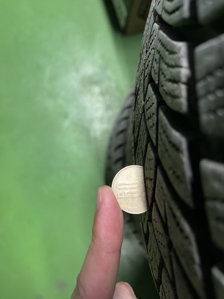Anvelope iarna Goodyear UltraGrip 215/60/R16 99H DOT 2017 + jenti otel