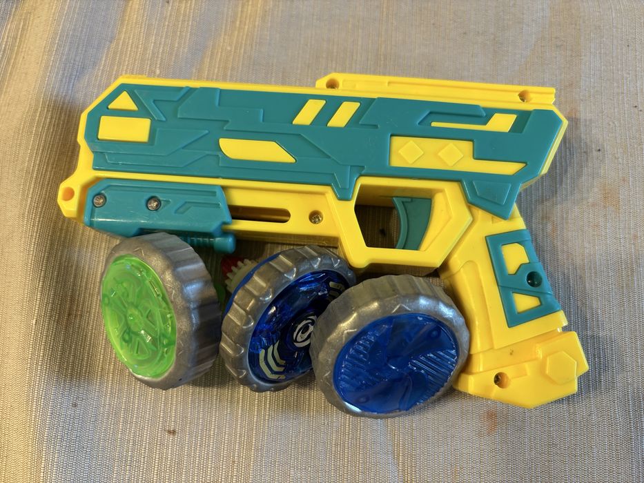 Колекция Бей Блейд и Надо и др.