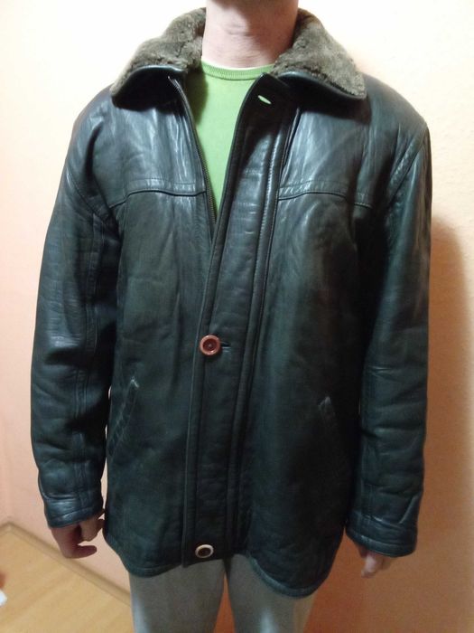 Продавам кожено яке/палто