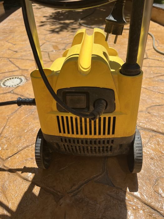 Aparat cu presiune Karcher 330