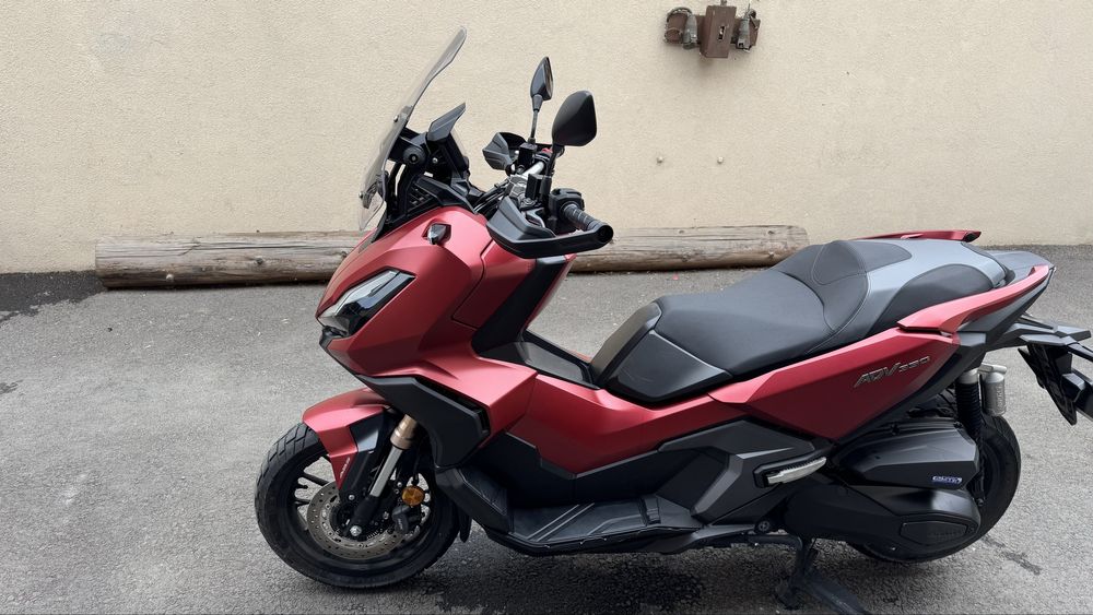 De vanzare HONDA ADV 350