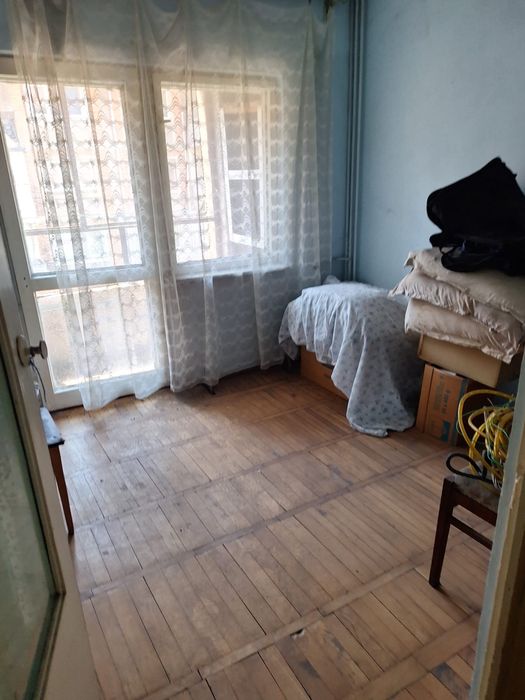 Vand apartament 4 camere