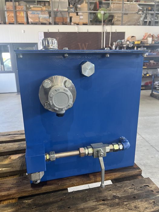 Баки за масло/хидро баки