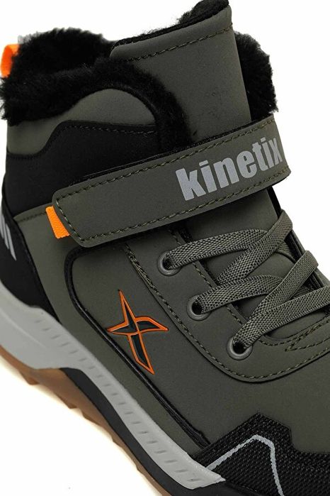 Продам детские ботиночки