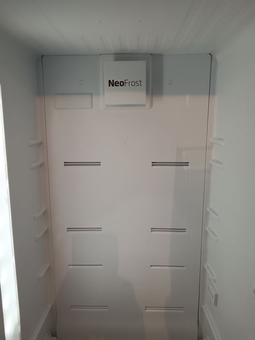 Frigider Beko defect