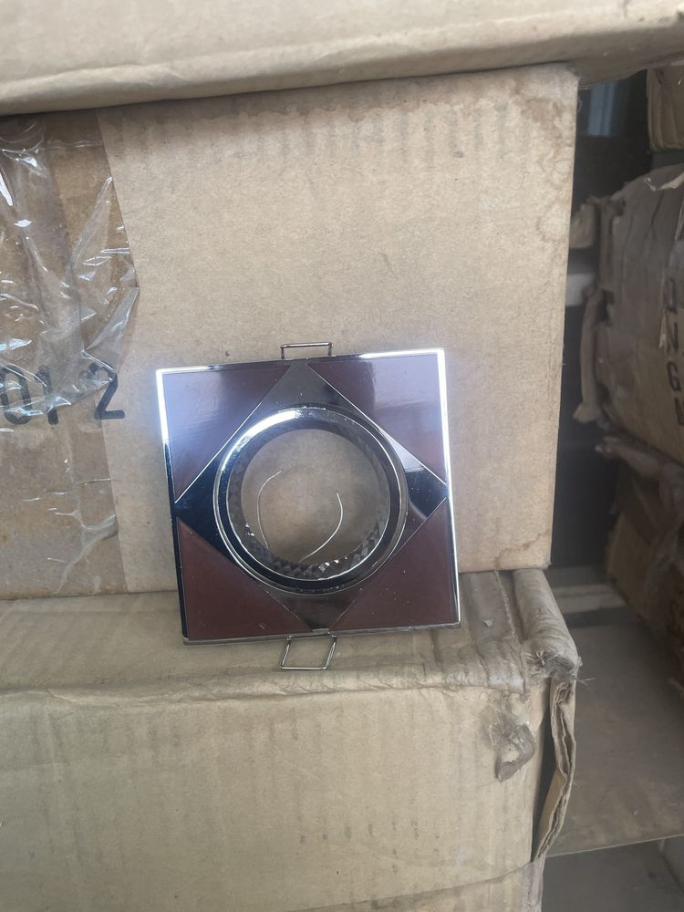Продаю споты по 150тенге