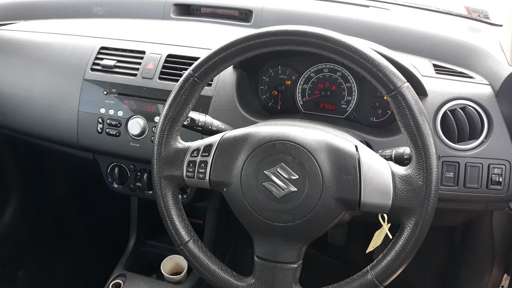 Suzuki Swift 1.3 ,На части