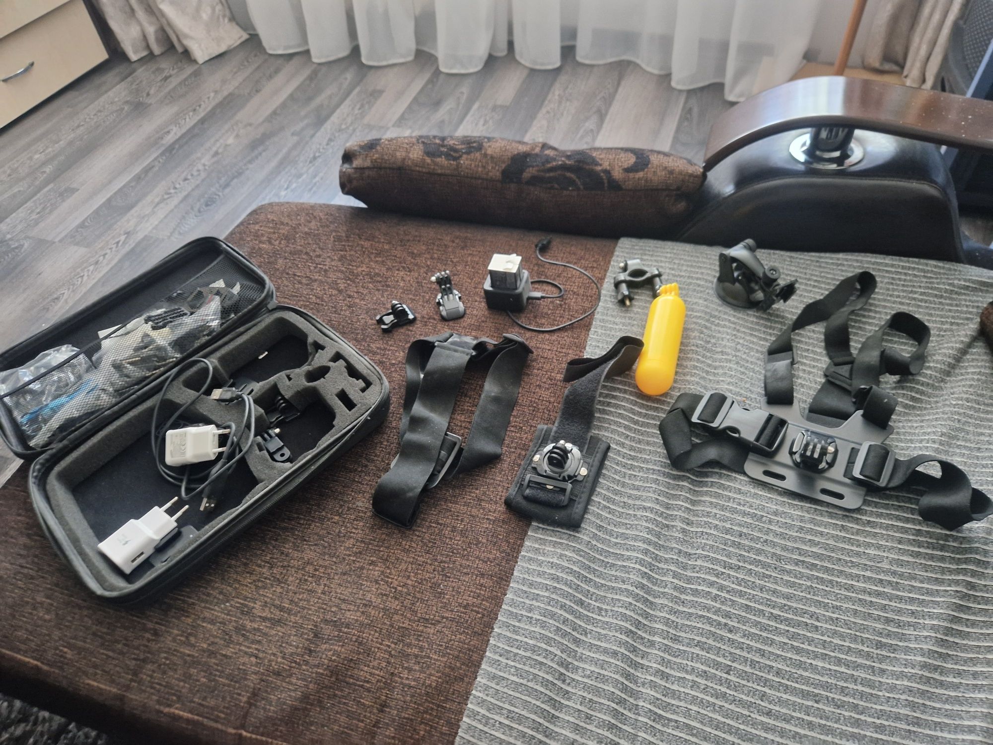 Vând GoPro Hero 12 Black + Accesorii - 1750 RON (negociabil) - Bucureș