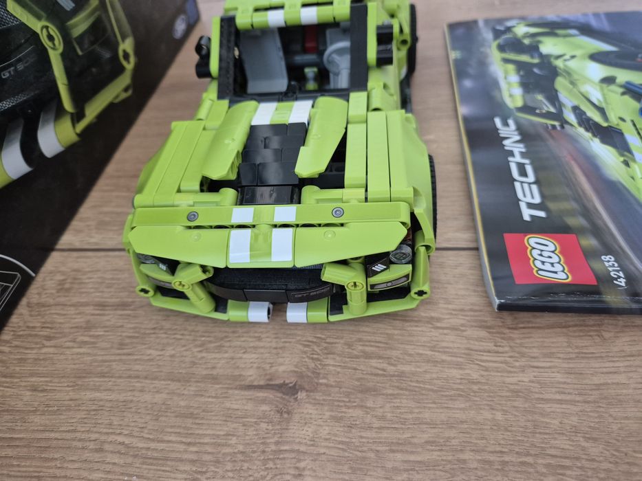 Vand Lego Technic - Ford Mustang Shelby GT500 (42138)