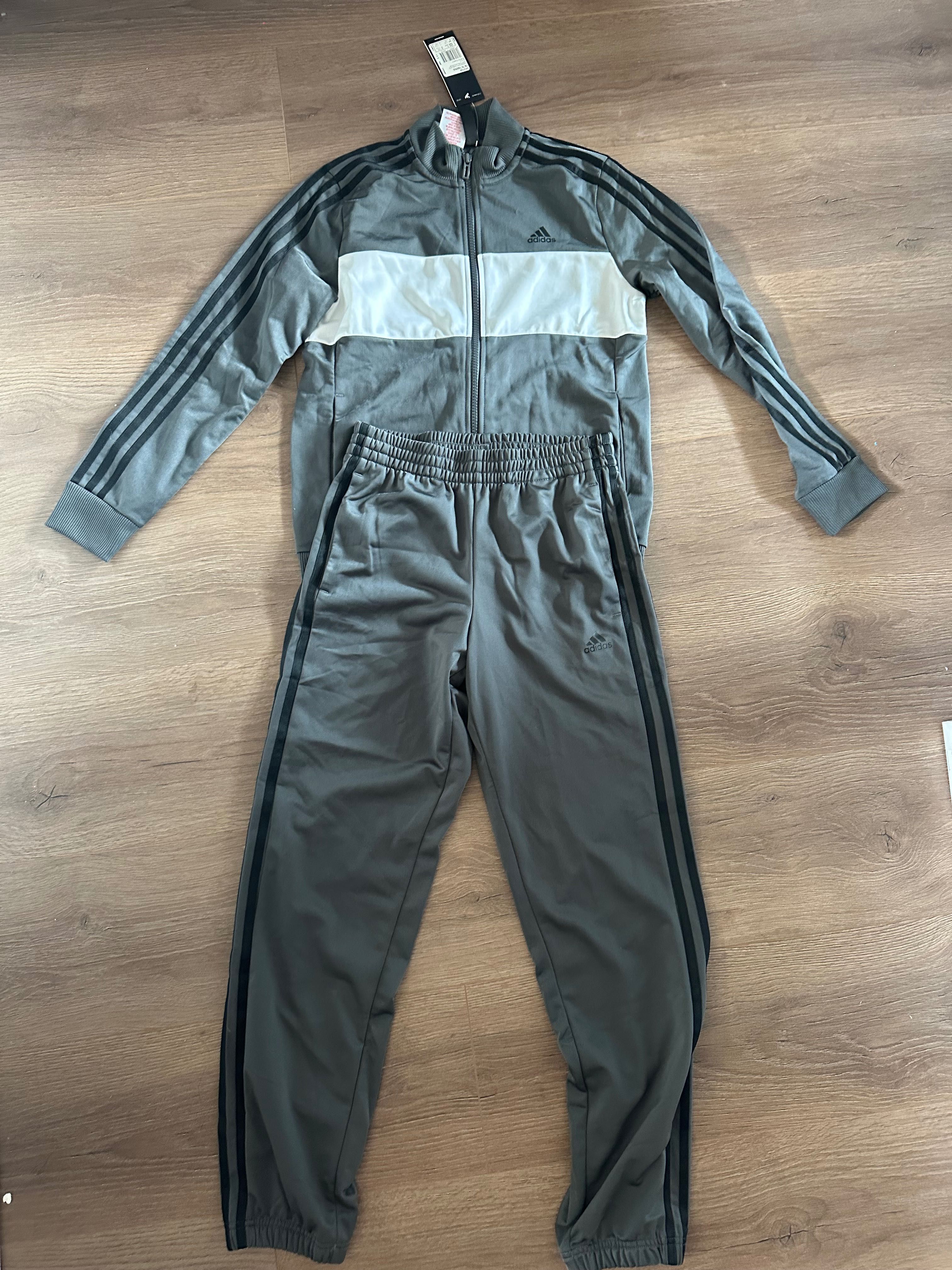 Детски екип Adidas 11/12години