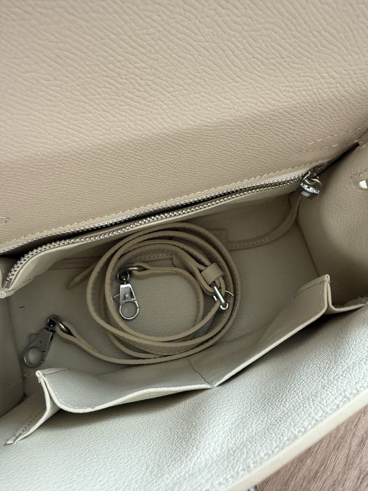 Чанта 100%естествена кожа , цвят слонова кост