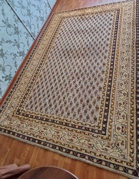 Продается ковёр  шерстяной