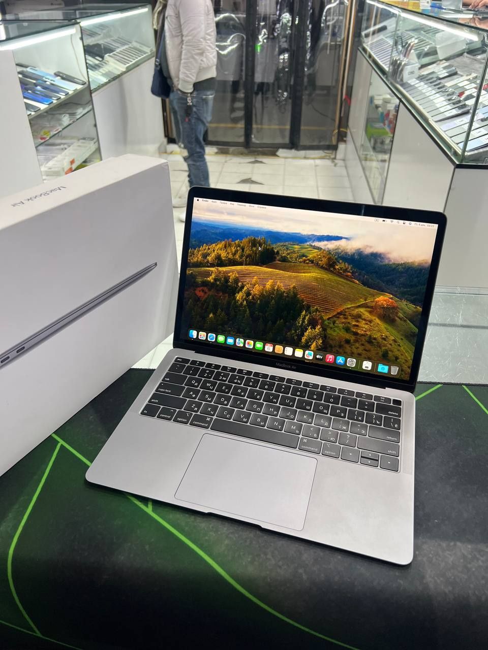 13.3"noutbokk Apple Macbook Air 13 yili 2018 цикл  314  xolati ideal